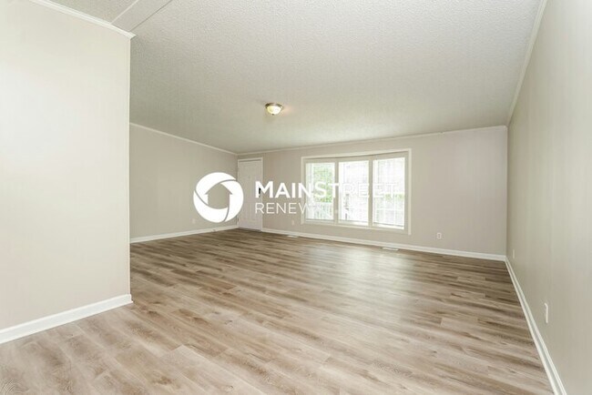 Building Photo - 4 Bedroom Pet-Friendly Home in Winston-Sal...