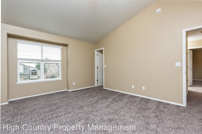 Building Photo - 4 br, 3.5 bath House - 7222 Araia Dr