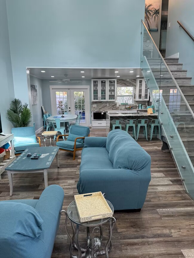 Building Photo - 3839 Sandstone Ct