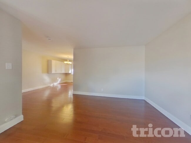 Foto del edificio - 3134 S Richfield St