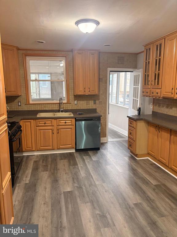 Building Photo - 2515 Christian St