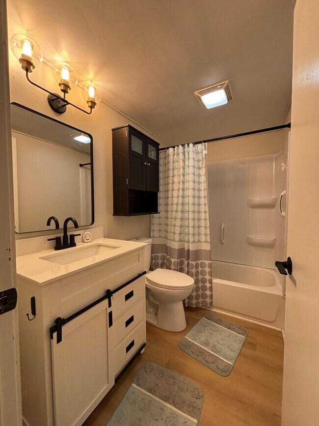 Building Photo - 5750 E 129th Ave