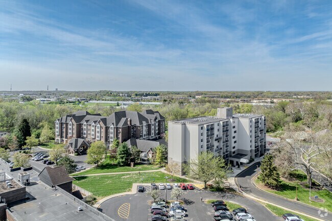 Foto aérea - Heritage Tower & Bexley Heritage Apartments