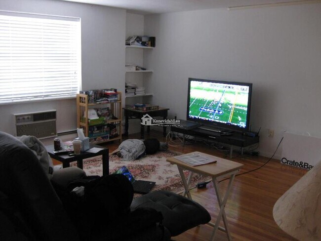 Foto del edificio - 53 Colborne Rd