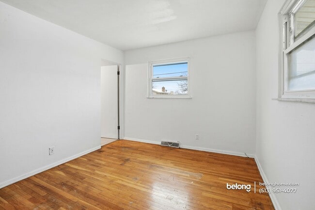 Foto del edificio - 704 Carlsbad Rd