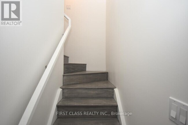 Building Photo - 35 Hubner Ave