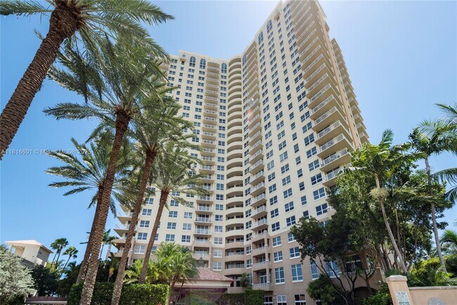 Foto del edificio - 19501 W Country Club Dr