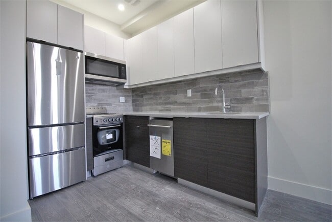 Foto del edificio - NEW 1 Bed in Prospect Park South!
