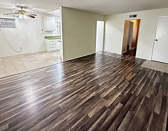 Foto del edificio - 420 E Blueridge Ave