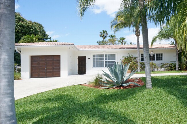 Foto del edificio - 2031 Pleasant Dr