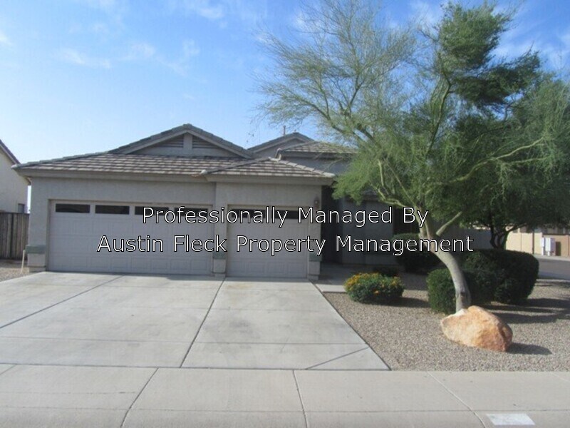 Primary Photo - 4325 E Del Rio St