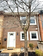 Building Photo - 2196 Golf Course Dr