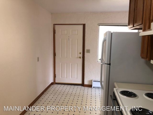 Foto del edificio - 2880 NW Upshur St