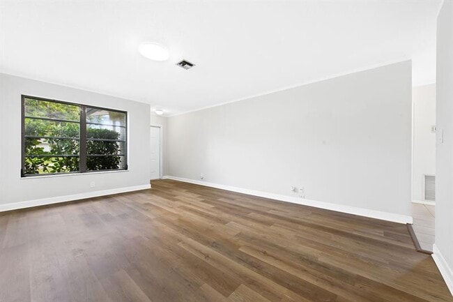 Building Photo - 11837 NW 32nd Ct
