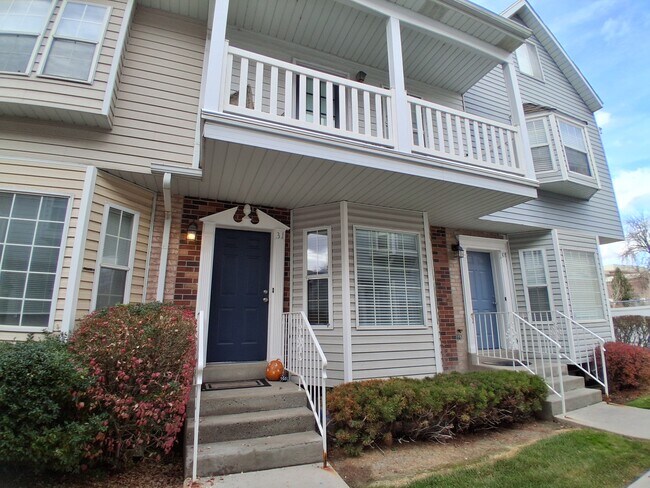 Foto del edificio - 986 900 E