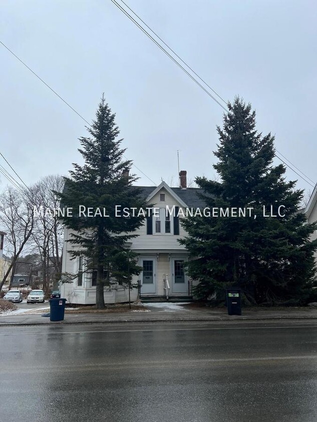 456 Main St Unit 2, Old Town, ME 04468 Room for Rent in Old Town, ME