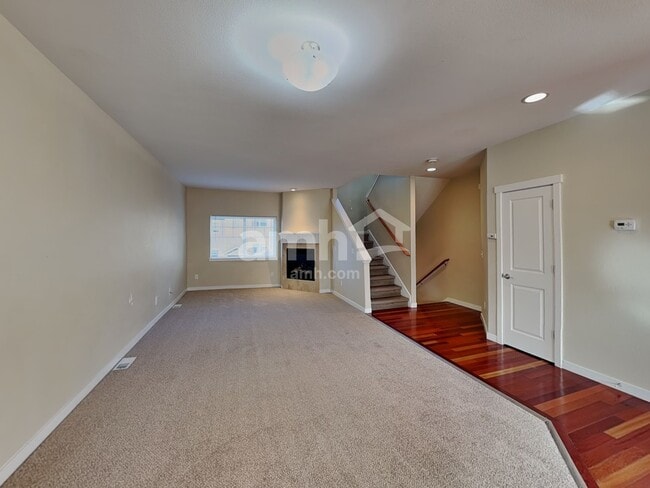 Foto del edificio - 7353 Rainier Dr