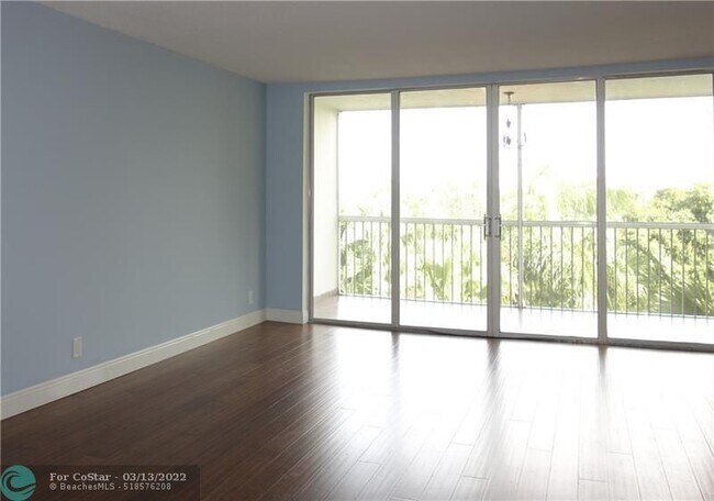 Foto del edificio - 3051 N Course Dr