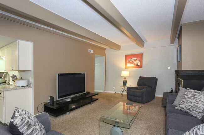 Building Photo - 2 bed, 2 bath in Breckenridge! Winter seasonal! Heat included