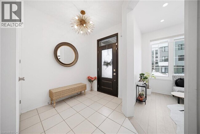 Building Photo - 275 Ironside Dr