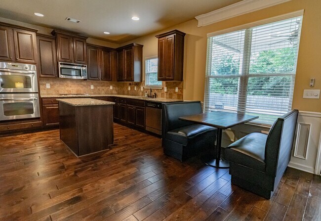 Foto del edificio - 274 Oak Branch Dr
