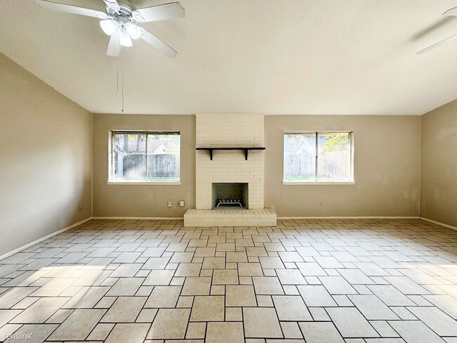 Foto del edificio - 4 br, 2 bath House - 23127 Lestergate Dr