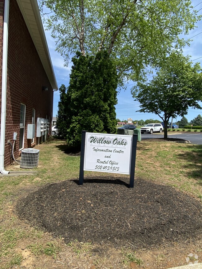 Building Photo - Willow Oaks Apartments