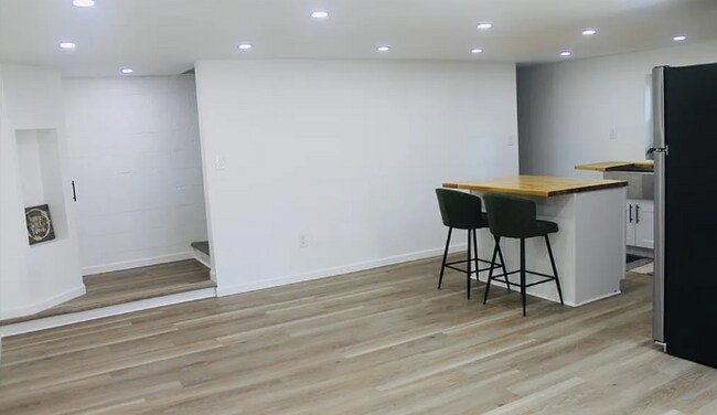 Foto del edificio - 275 Milling Rd