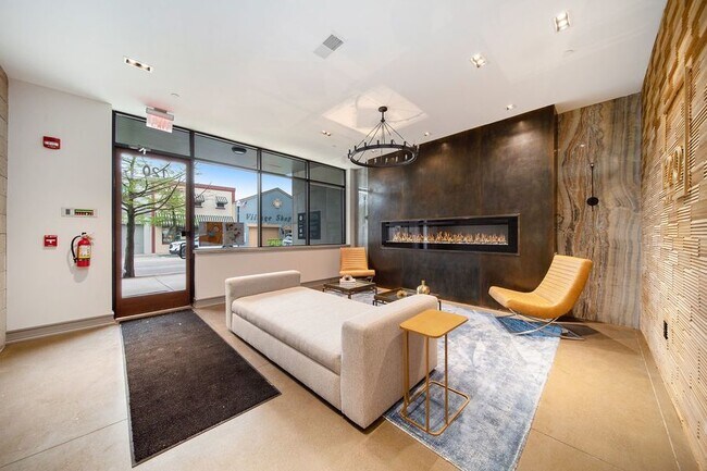 Foto del edificio - 120 S Broadway St