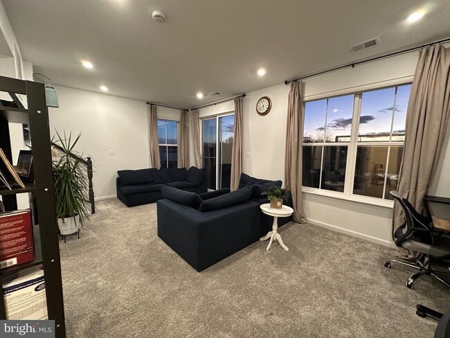 Foto del edificio - 310 Andrew Ct