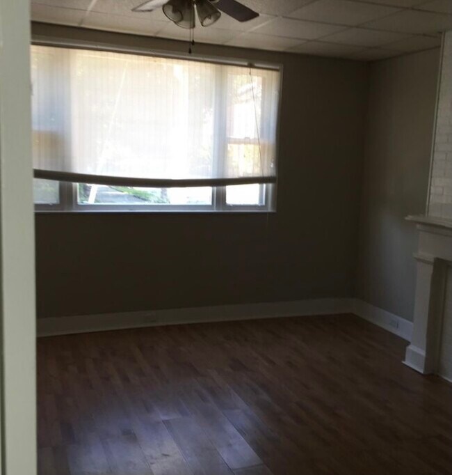 Bedroom - 332 E 9th St