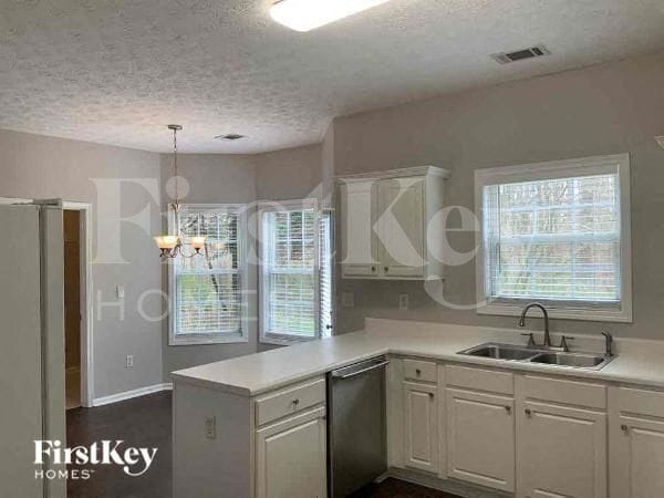 Building Photo - 6001 Devonshire Dr