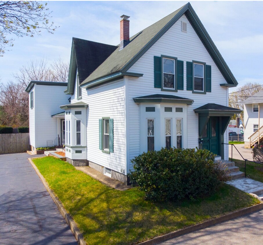Primary Photo - 869 Valley St