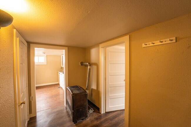 Foto del interior - Flint 1111 (KC-AM)