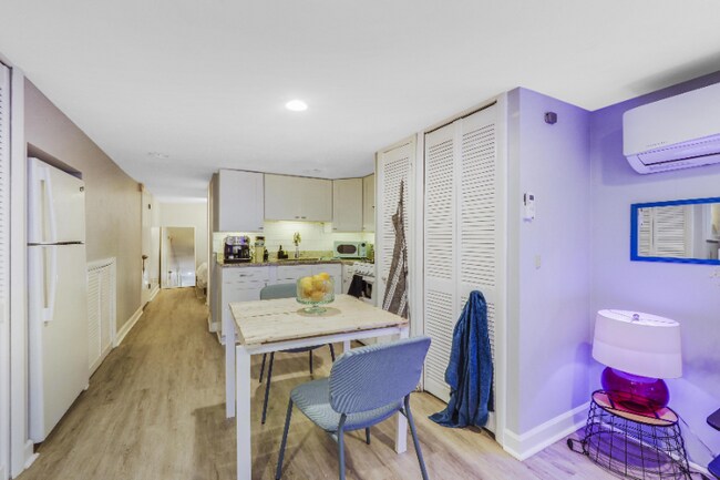 Foto del edificio - 3007 N Ashland Ave