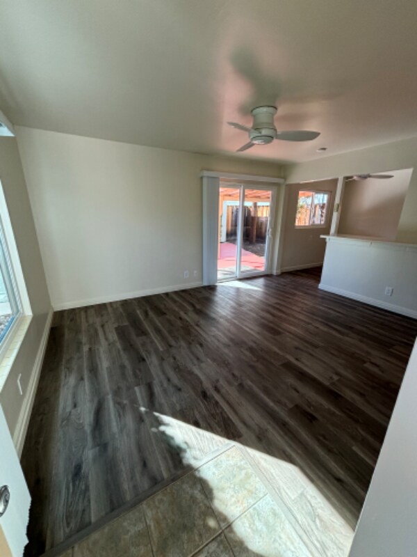 Building Photo - 535 Chiquita Ave