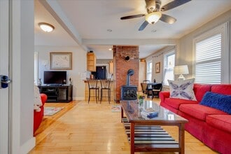 Building Photo - 34 Quebec St