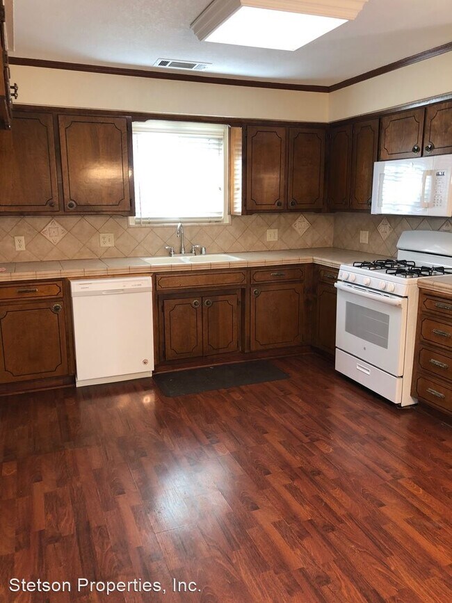 Foto del edificio - 3 br, 2 bath House - 256 Chestnut Street