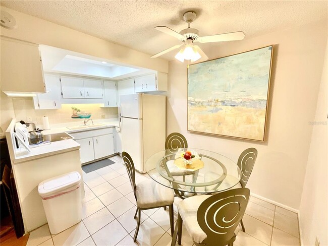 Building Photo - 4345 Tahitian Gardens Cir