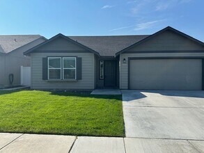 Building Photo - 1335 E Brecken Dr