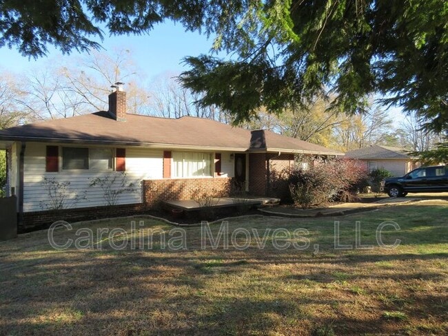 Building Photo - 210 Montis Dr