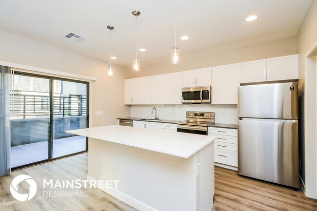 Building Photo - 1119 S Stapley Dr