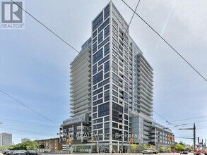 Building Photo - 501-501 St Clair Ave W