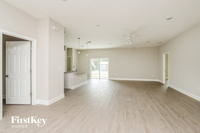 Foto del edificio - 664 Weaver Rd SW