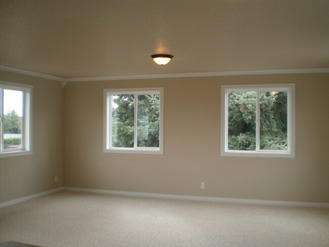 Foto del edificio - ~Elegant 3 bedroom with Bonus Family Room ...