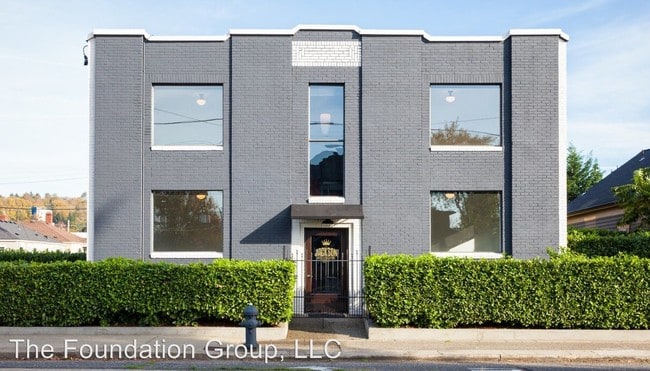 Building Photo - 6202 Carleton Ave S