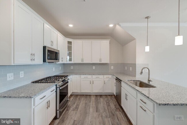 Building Photo - 43357 Radford Divide Ter