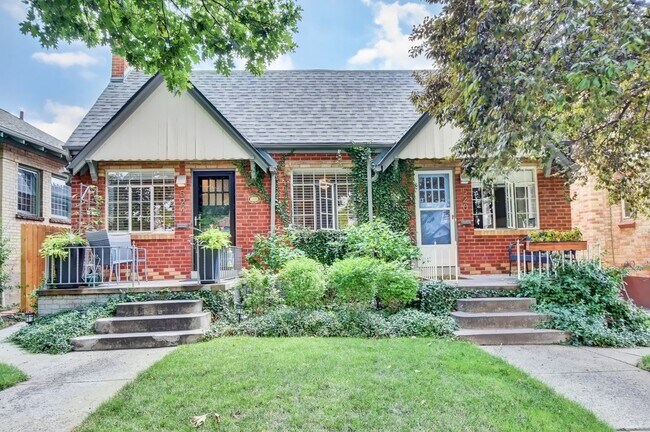 Foto del edificio - Gorgeous duplex near Cherry Creek!