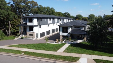 Building Photo - 3215 Fairfax St