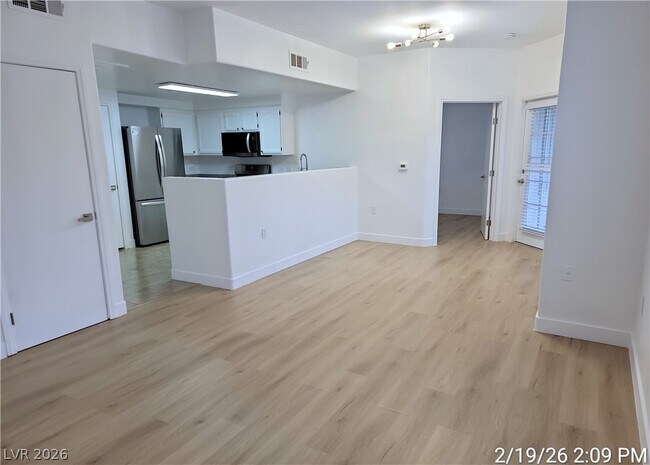 Foto del edificio - 3400 Cabana Dr